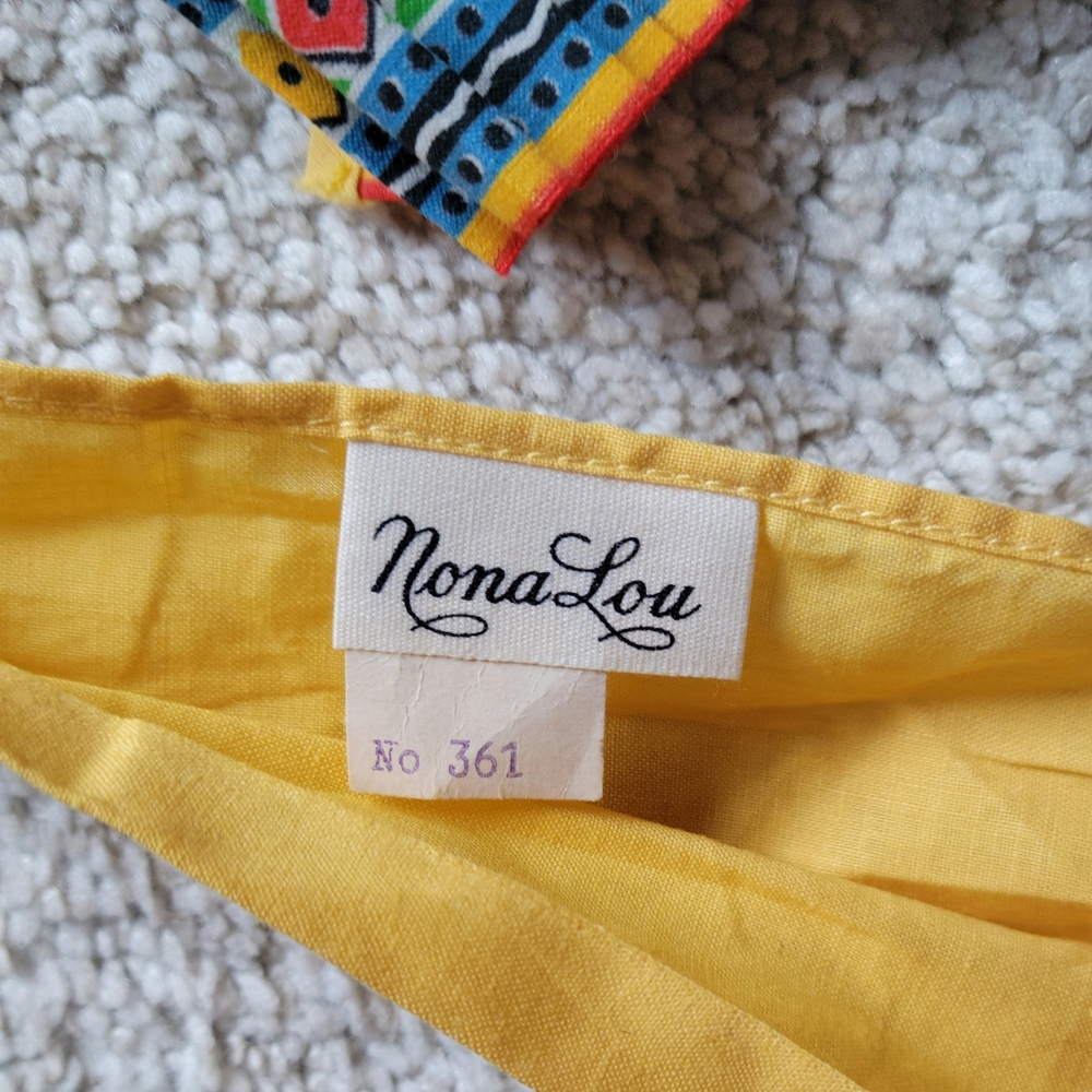 Vintage Apron - Picture 2 of 3